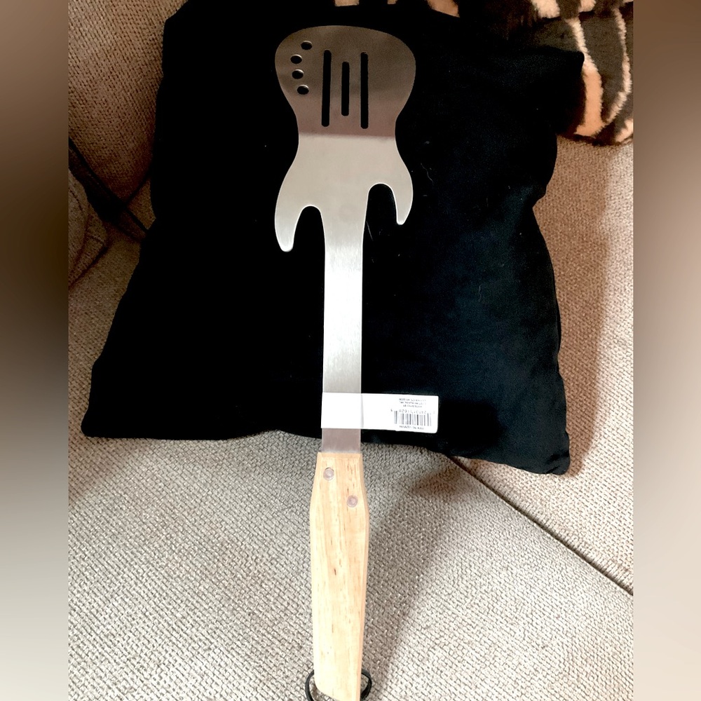 Dolly Parton Grill Spatula - Picture 6 of 16